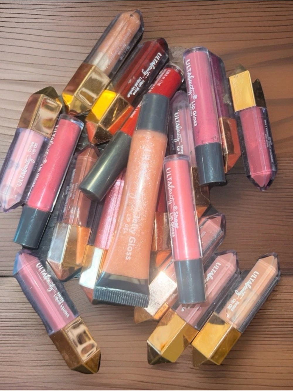 Bundle of Ulta lip glosses. Some sealed and some not. # 151